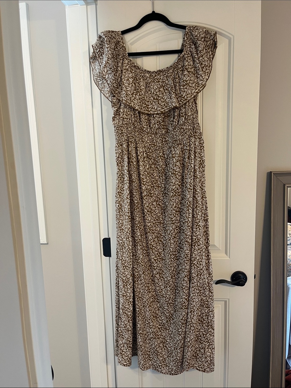 Brown Leaf-Print Ruffle Maxi Dress - Women's
